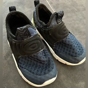 Size 8 Athletic Works blue/black sneakers